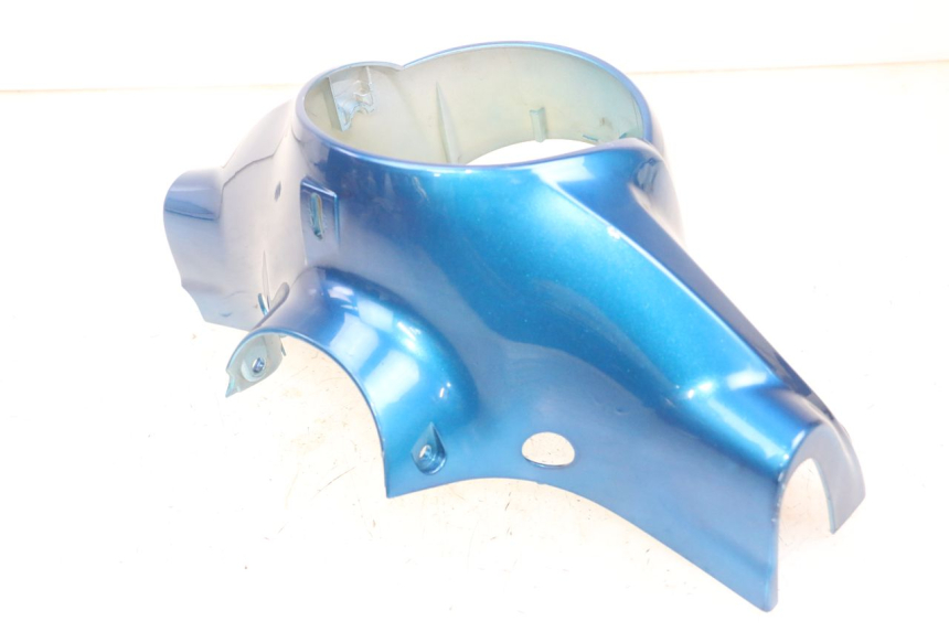 photo de OSŁONA KIEROWNICY PRZEDNIA SYM FIDDLE 125 (2008 - 2010) - Zoom stanu zużycia