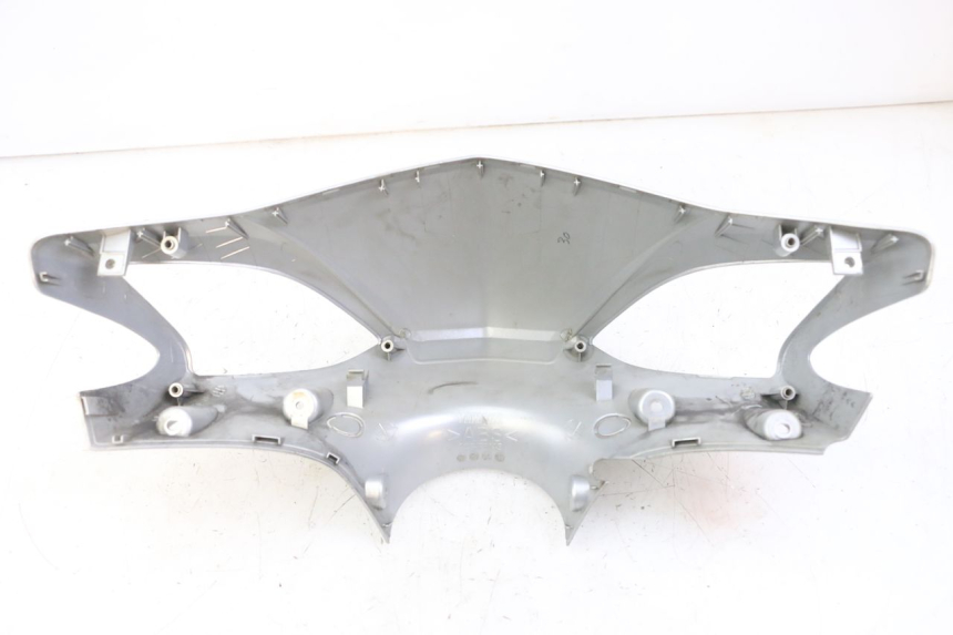 photo de OSŁONA KIEROWNICY PRZEDNIA MBK FLAME X 125 (2007 - 2016) - Zbliżenie techniczne