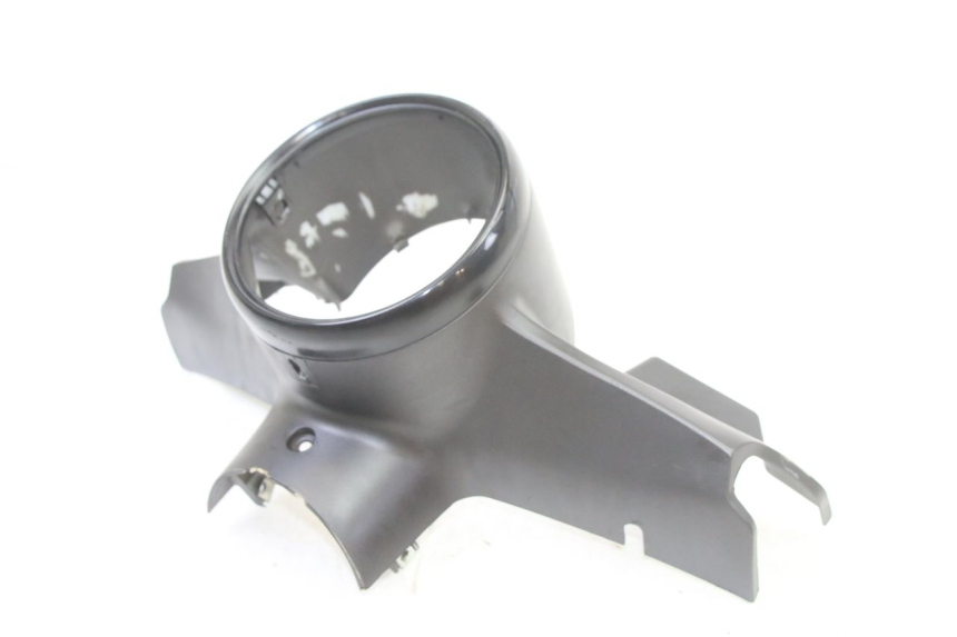 photo de OSŁONA KIEROWNICY PRZEDNIA VENESI FLY RETRO 4T 50 (2020 - 2025) - Zbliżenie techniczne