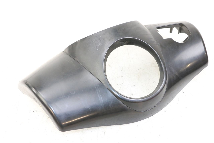 photo de OSŁONA KIEROWNICY PRZEDNIA GOES WIKI 125 (2010 - 2015) - Szczegół części