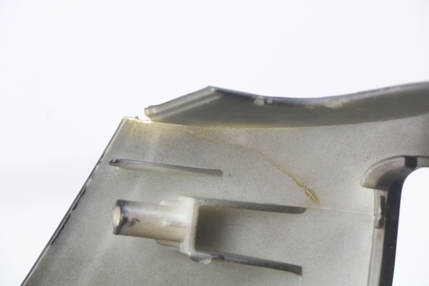 photo de OSŁONA KIEROWNICY PRZEDNIA TNT MOTOR GRIDO 2T 50 (2010 - 2019) - Zoom stanu zużycia