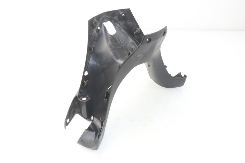 photo de OSŁONA KIEROWNICY PRZEDNIA SYM GTS EFI ABS 125 (2012 - 2016) - Szczegół części