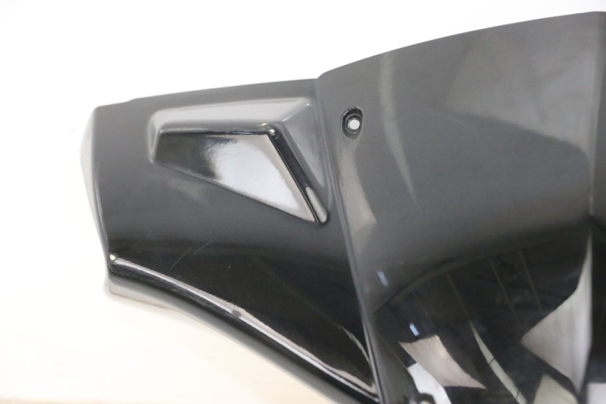 photo de OSŁONA KIEROWNICY PRZEDNIA PEUGEOT KISBEE 2T 50 (2018 - 2022) - Zbliżenie komponentów