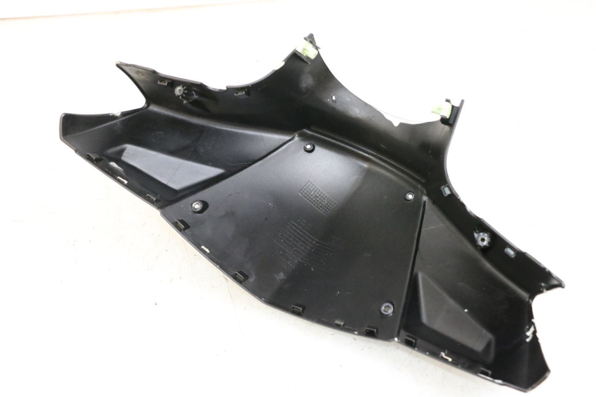 photo de OSŁONA KIEROWNICY PRZEDNIA PEUGEOT KISBEE 4T 50 (2018 - 2022) - Szczegół części