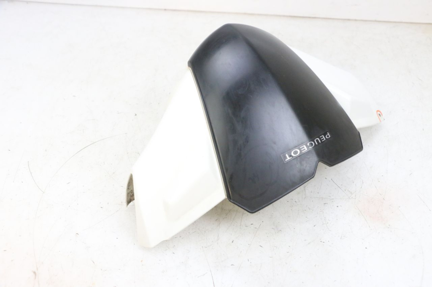 photo de OSŁONA KIEROWNICY PRZEDNIA PEUGEOT KISBEE 4T 50 (2010 - 2017) - Szczegóły charakterystyczne