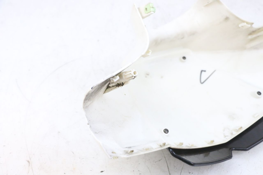 photo de OSŁONA KIEROWNICY PRZEDNIA PEUGEOT KISBEE 4T 50 (2010 - 2017) - Stan powierzchni