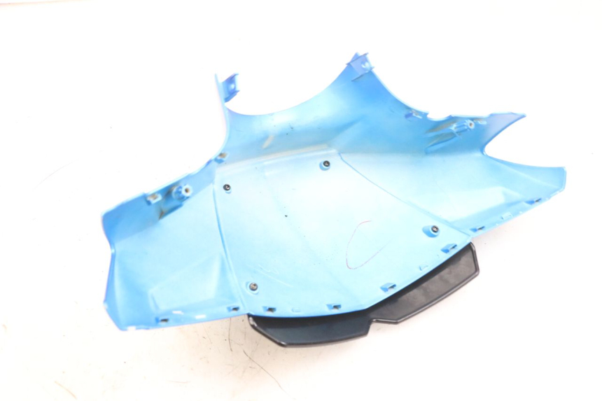 photo de OSŁONA KIEROWNICY PRZEDNIA PEUGEOT KISBEE 4T 50 (2010 - 2017) - Zoom stanu zużycia