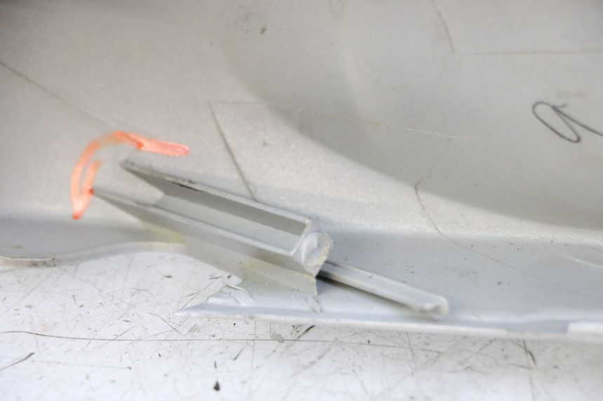 photo de OSŁONA KIEROWNICY PRZEDNIA KYMCO GRAND DINK 125 (2008 - 2014) - Inny kąt widzenia