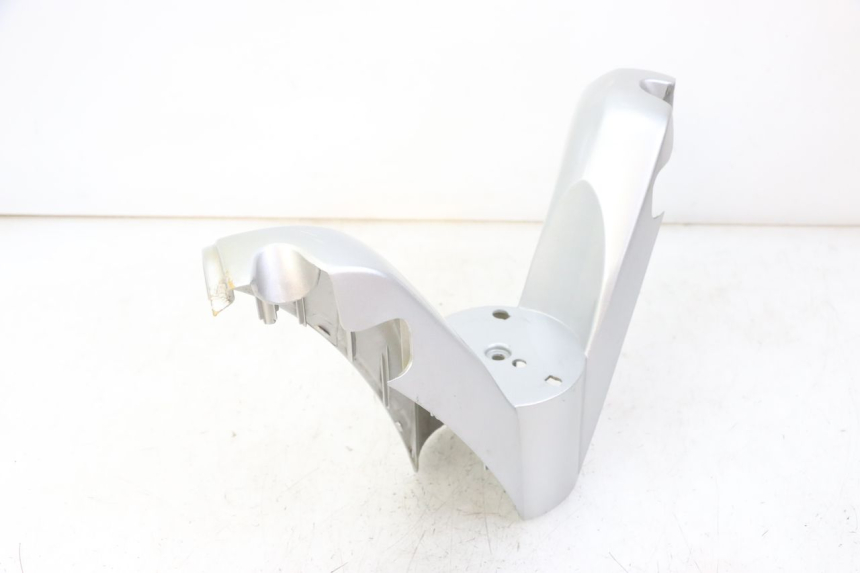 photo de OSŁONA KIEROWNICY PRZEDNIA KYMCO GRAND DINK 125 (2008 - 2014) - Oznaczenia i referencje