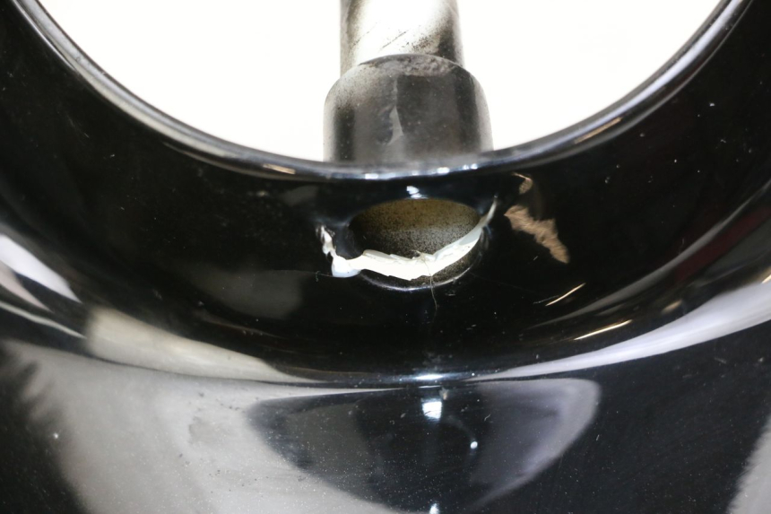 photo de OSŁONA KIEROWNICY PRZEDNIA LONGJIA SHARPY 125 (2020 - 2024) - Szczegół części