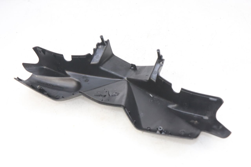 photo de OSŁONA KIEROWNICY PRZEDNIA PEUGEOT LUDIX 50 (2008 - 2017) - Szczegół części