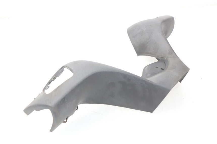 photo de OSŁONA KIEROWNICY PRZEDNIA PIAGGIO MP3 LT 400 (2007 - 2012) - Zbliżenie techniczne