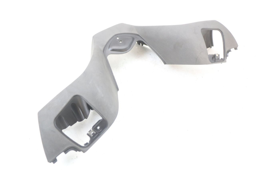 photo de OSŁONA KIEROWNICY PRZEDNIA PIAGGIO MP3 LT 400 (2007 - 2012) - Zoom stanu zużycia