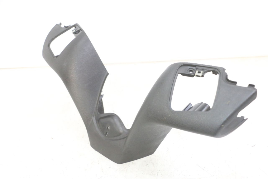 photo de OSŁONA KIEROWNICY PRZEDNIA PIAGGIO MP3 LT 300 (2010 - 2016) - Szczegół części