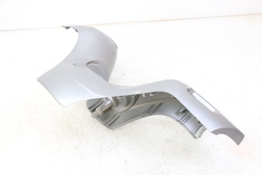 photo de OSŁONA KIEROWNICY PRZEDNIA PIAGGIO MP3 500 (2014 - 2017) - Punkty mocowania