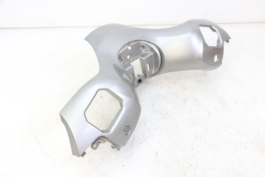 photo de OSŁONA KIEROWNICY PRZEDNIA PIAGGIO MP3 500 (2014 - 2017) - Część sprawdzona