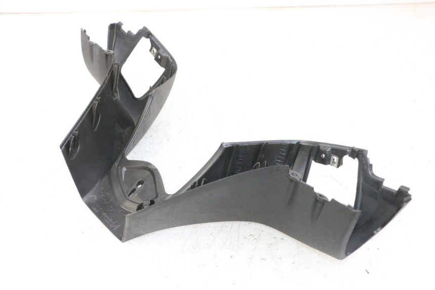 photo de OSŁONA KIEROWNICY PRZEDNIA PIAGGIO MP3 125 (2006 - 2014) - Widok ogólny