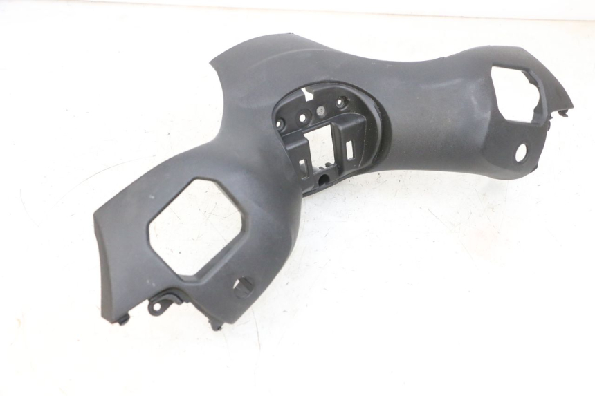 photo de OSŁONA KIEROWNICY PRZEDNIA PIAGGIO MP3 500 (2016 - 2018) - Oznaczenia i referencje