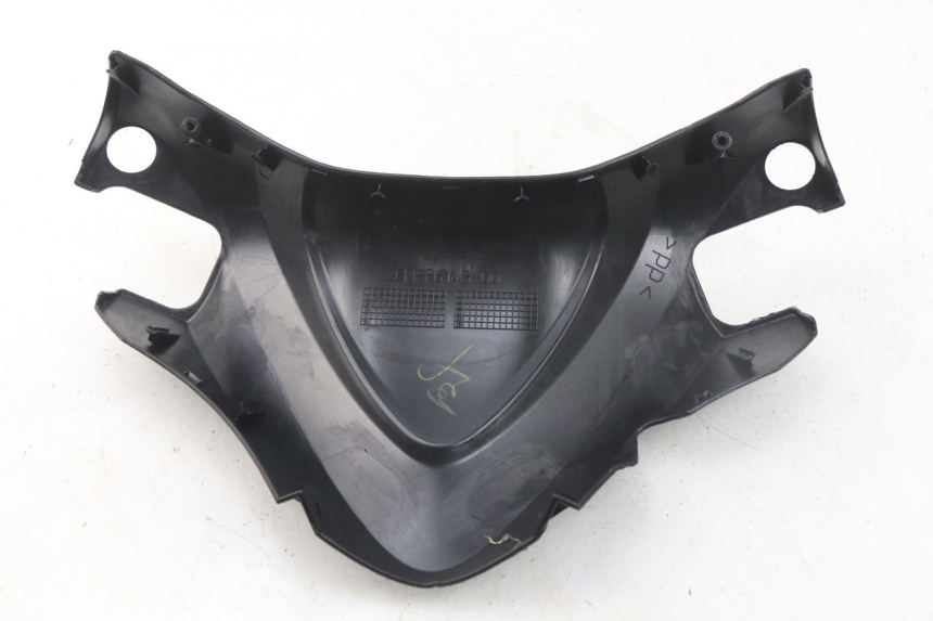 photo de OSŁONA KIEROWNICY PRZEDNIA MBK MW TRYPTIK 125 (2017 - 2022) - Zbliżenie techniczne