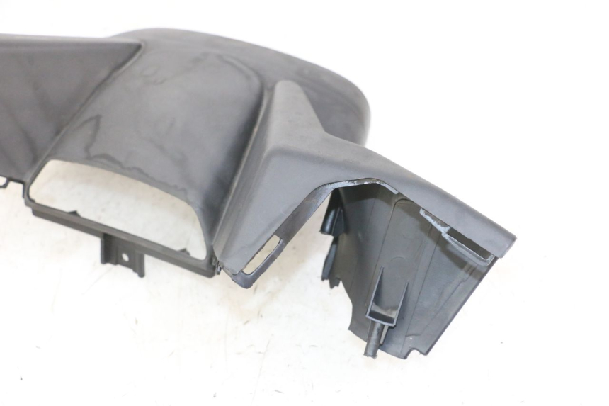 photo de OSŁONA KIEROWNICY PRZEDNIA GILERA NEXUS 125 (2009 - 2013) - Szczegóły charakterystyczne