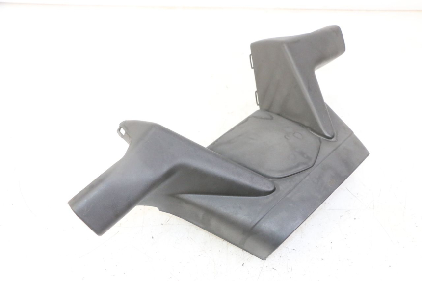 photo de OSŁONA KIEROWNICY PRZEDNIA GILERA NEXUS 125 (2009 - 2013) - Zbliżenie komponentów