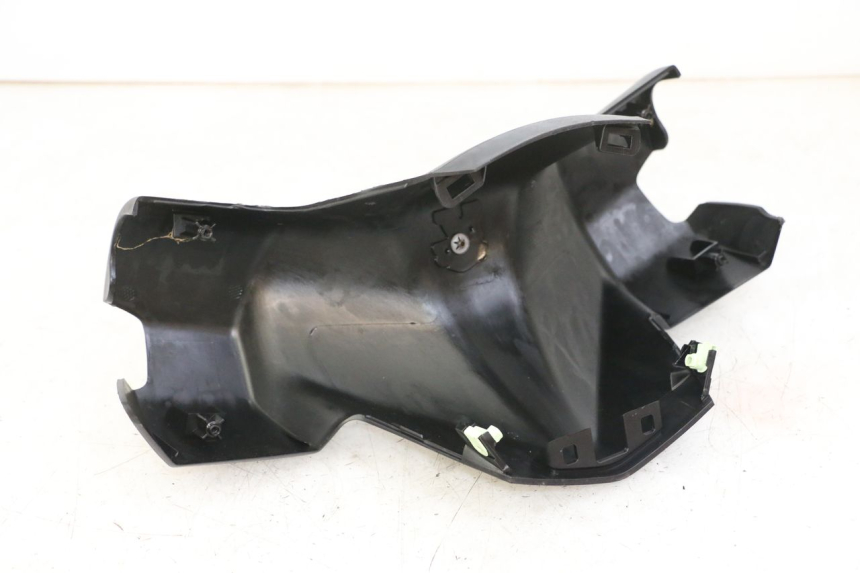 photo de OSŁONA KIEROWNICY PRZEDNIA PEUGEOT CITYSTAR 2T 50 (2018 - 2021) - Zoom stanu zużycia