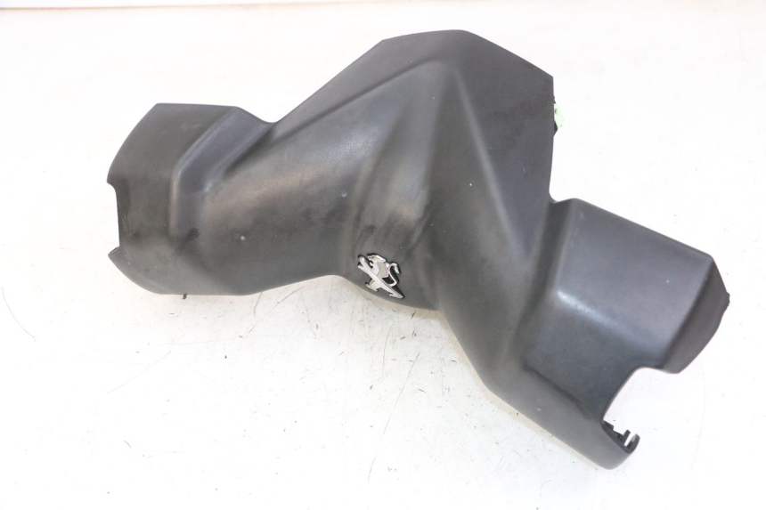 photo de OSŁONA KIEROWNICY PRZEDNIA PEUGEOT CITYSTAR 2T 50 (2018 - 2021) - Zbliżenie techniczne