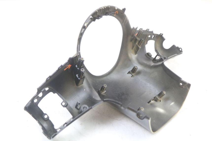 photo de OSŁONA KIEROWNICY PRZEDNIA PEUGEOT DJANGO 125 (2014 - 2017) - Widok ogólny