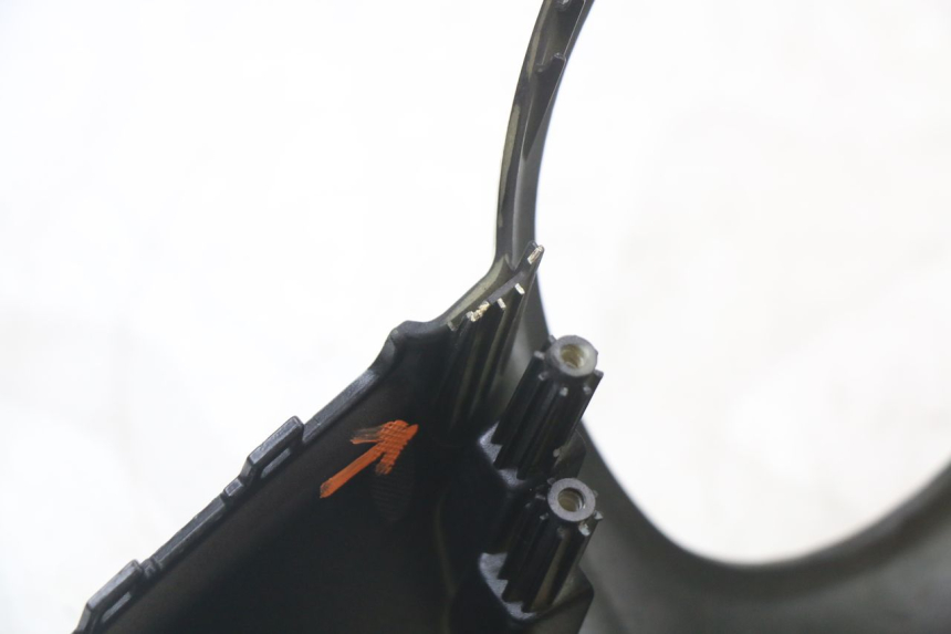 photo de OSŁONA KIEROWNICY PRZEDNIA PEUGEOT DJANGO 125 (2014 - 2017) - Punkty mocowania