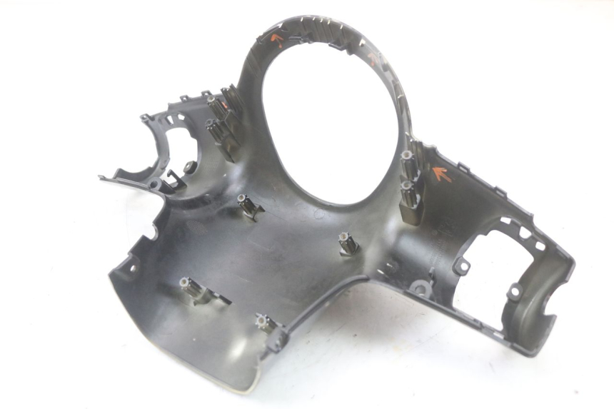 photo de OSŁONA KIEROWNICY PRZEDNIA PEUGEOT DJANGO 125 (2014 - 2017) - Część sprawdzona