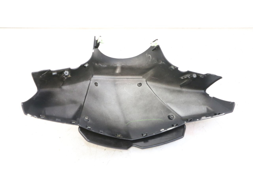 photo de OSŁONA KIEROWNICY PRZEDNIA PEUGEOT KISBEE 4T 50 (2018 - 2022) - Zoom stanu zużycia