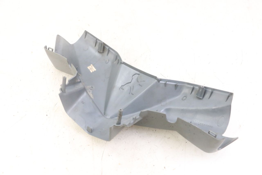 photo de OSŁONA KIEROWNICY PRZEDNIA PEUGEOT LUDIX ONE 50 (2005 - 2008) - Zbliżenie techniczne