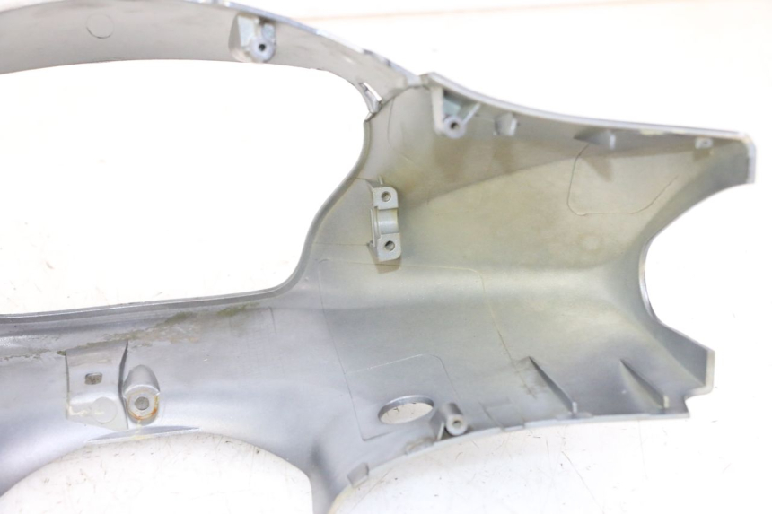 photo de OSŁONA KIEROWNICY PRZEDNIA PEUGEOT TWEET 4T 50 (2014 - 2019) - Zoom stanu zużycia