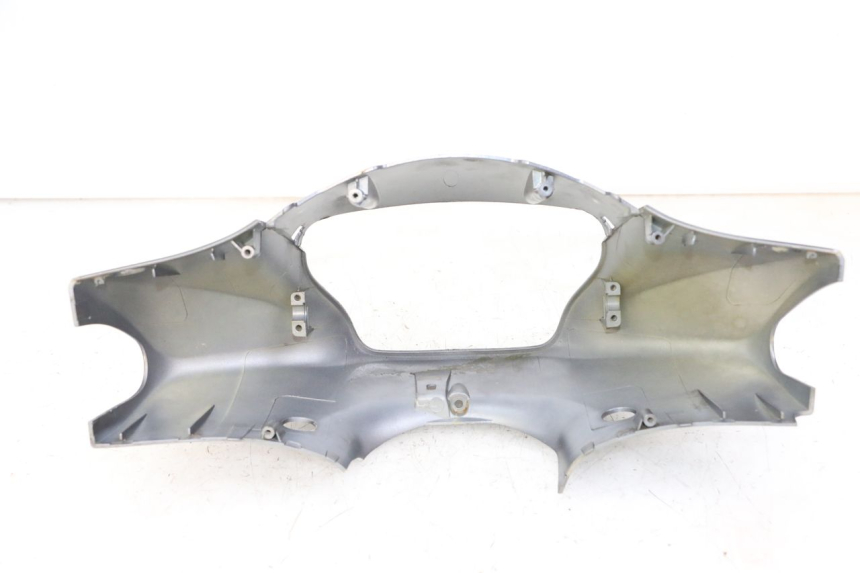 photo de OSŁONA KIEROWNICY PRZEDNIA PEUGEOT TWEET 4T 50 (2014 - 2019) - Zbliżenie techniczne