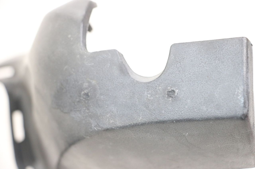 photo de OSŁONA KIEROWNICY PRZEDNIA DAELIM S3 125 (2010 - 2017) - Zoom stanu zużycia