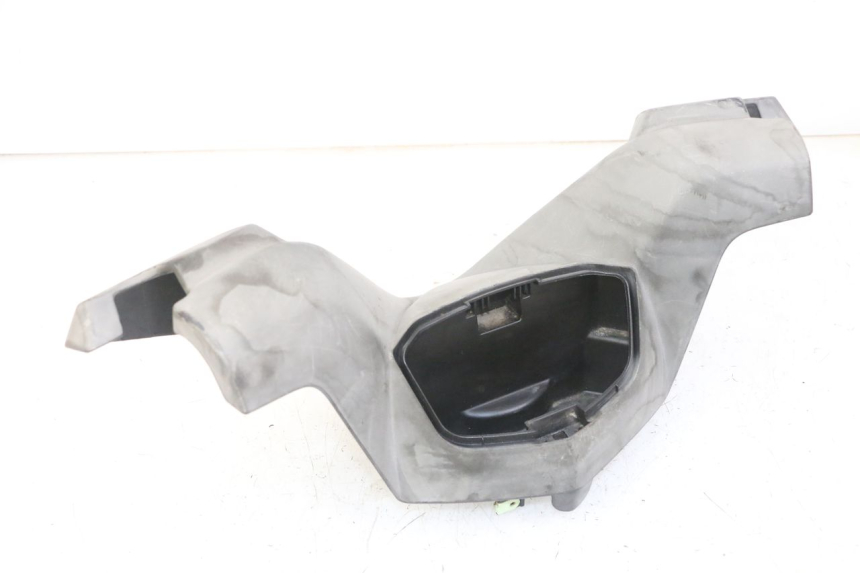 photo de OSŁONA KIEROWNICY PRZEDNIA PEUGEOT SATELIS COMPRESSOR K15 125 (2006 - 2009) - Zoom stanu zużycia