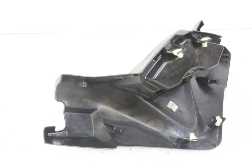 photo de OSŁONA KIEROWNICY PRZEDNIA PEUGEOT SATELIS COMPRESSOR K15 125 (2006 - 2009) - Zbliżenie techniczne