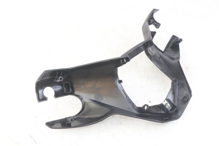 photo de OSŁONA KIEROWNICY PRZEDNIA MBK SKYCRUISER 125 (2010 - 2013) - Zbliżenie techniczne