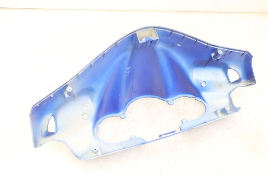 photo de OSŁONA KIEROWNICY PRZEDNIA PEUGEOT SPEEDFIGHT 2 LC 50 (2000 - 2009) - Zoom stanu zużycia