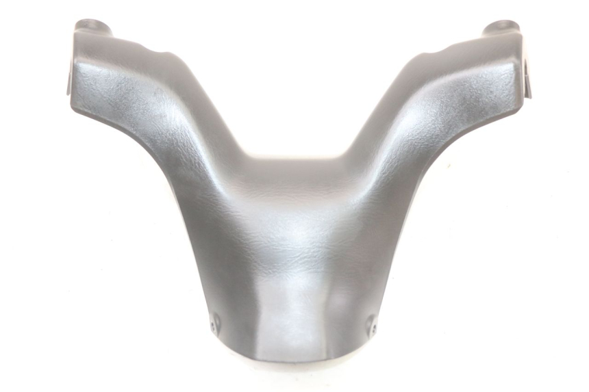 photo de OSŁONA KIEROWNICY PRZEDNIA SUZUKI BURGMAN 125 (2018 - 2021) - Szczegół części