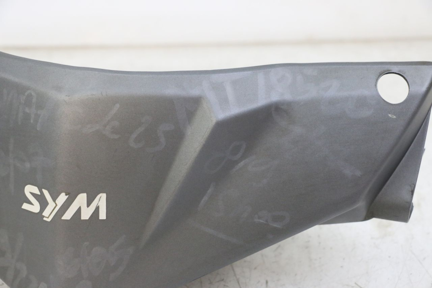 photo de OSŁONA KIEROWNICY PRZEDNIA SYM ORBIT 2 4T 50 (2008 - 2017) - Punkty mocowania