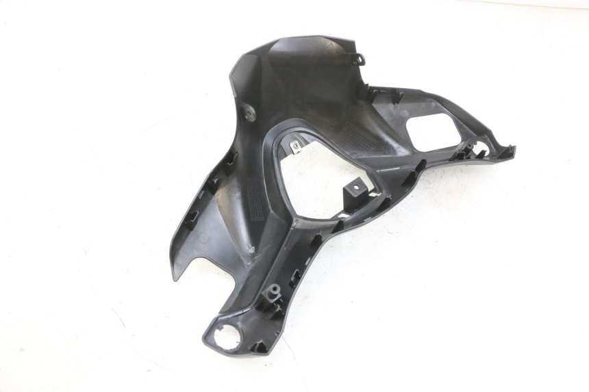 photo de OSŁONA KIEROWNICY PRZEDNIA YAMAHA TRICITY 300 (2020 - 2024) - Zoom stanu zużycia