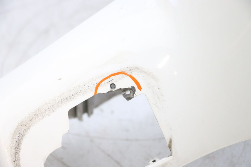 photo de OSŁONA KIEROWNICY PRZEDNIA PIAGGIO VESPA GTS SUPER IE 125 (2009 - 2016) - Kontrola wizualna