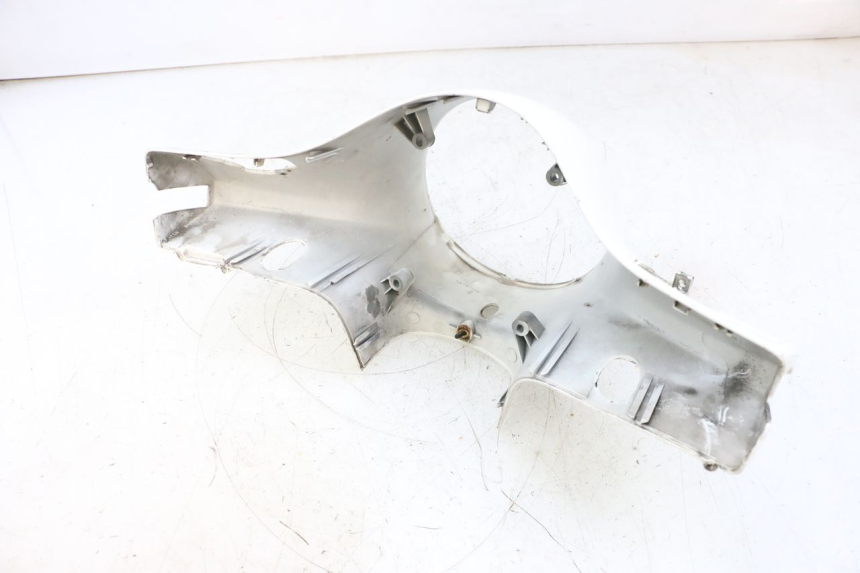 photo de OSŁONA KIEROWNICY PRZEDNIA PIAGGIO VESPA GTS SUPER IE 125 (2009 - 2016) - Inny kąt widzenia