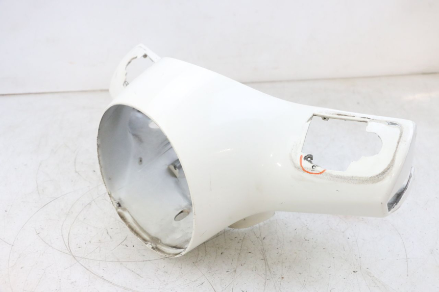 photo de OSŁONA KIEROWNICY PRZEDNIA PIAGGIO VESPA GTS SUPER IE 125 (2009 - 2016) - Oznaczenia i referencje