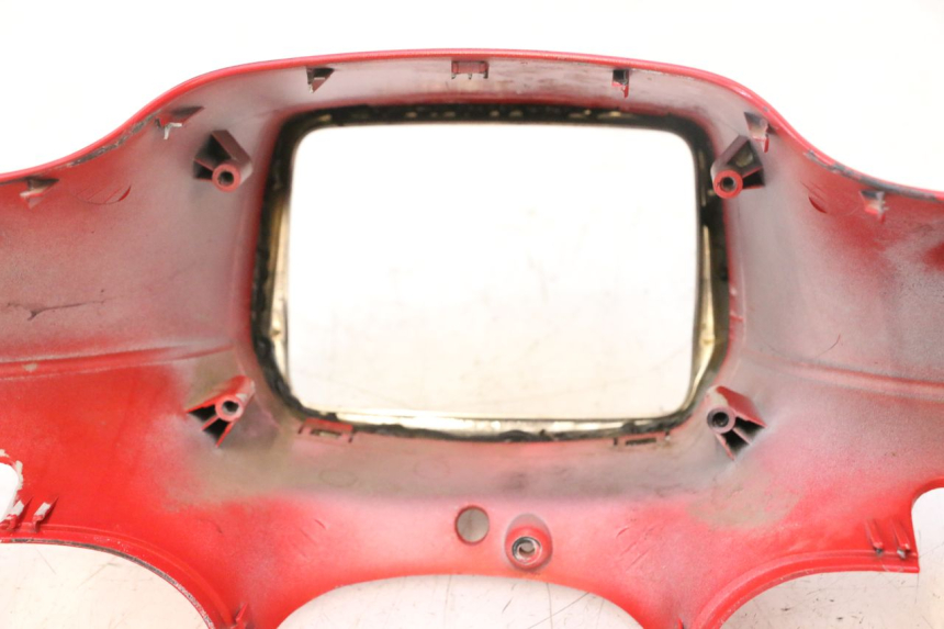 photo de OSŁONA KIEROWNICY PRZEDNIA PIAGGIO VESPA S 2T 50 (2007 - 2014) - Zbliżenie techniczne