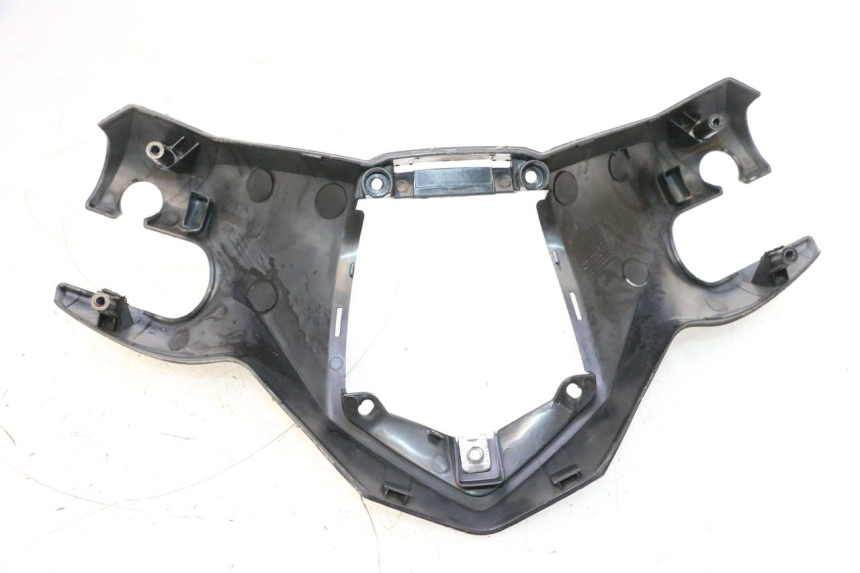 photo de OSŁONA KIEROWNICY PRZEDNIA YAMAHA X-MAX XMAX 125 (2010 - 2013) - Inny kąt widzenia