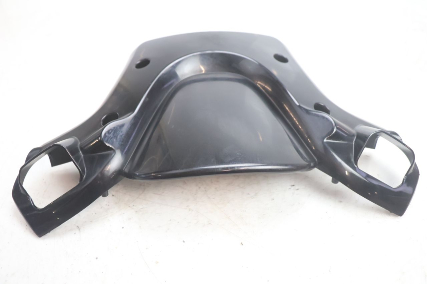 photo de OSŁONA KIEROWNICY PRZEDNIA YAMAHA YP MAJESTY 125 (2002 - 2006) - Zbliżenie techniczne