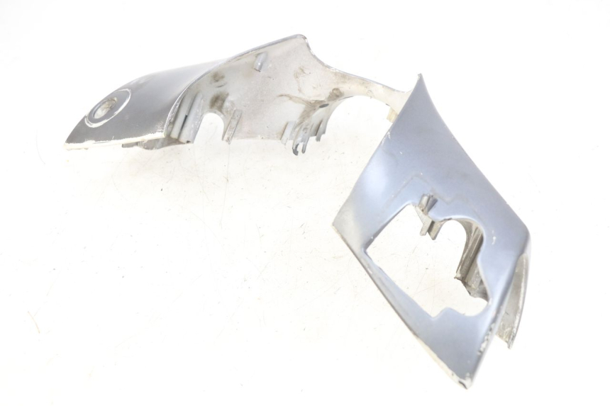 photo de OSŁONA KIEROWNICY PRZEDNIA PIAGGIO ZIP 2T 50 (2009 - 2019) - Zoom stanu zużycia