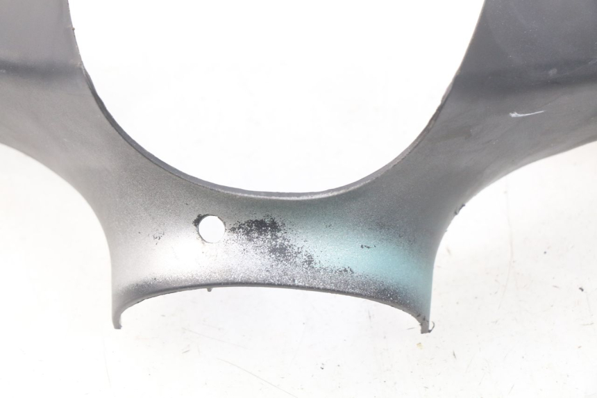 photo de OSŁONA KIEROWNICY PRZEDNIA PIAGGIO ZIP 4T 50 (2018 - 2020) - Zbliżenie techniczne